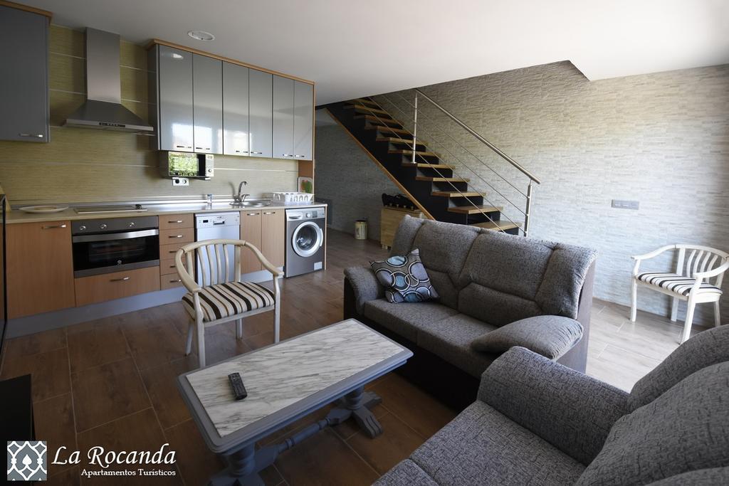 Apartamentos La Rocanda Coca Bagian luar foto